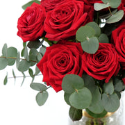 Premium Red Naomi Rosen mit Eukalyptus